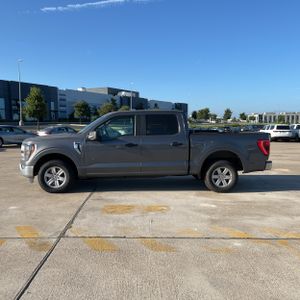 2023 FORD F-150 XLT photo 3