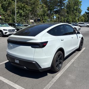 TESLA MODEL Y LONG RANGE - 8