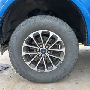 2019 FORD F-150 XLT — миниатюра 17