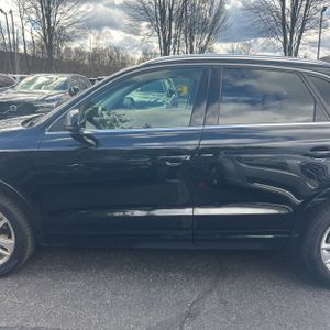 Audi Q3 2.0T Premium Plus - 4