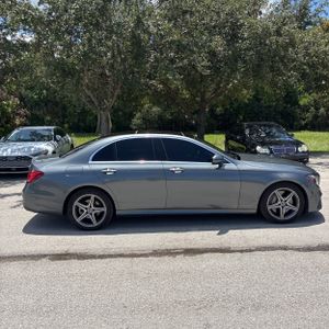 صورة 10 لـ 2018 Mercedes-BENZ E-CLASS