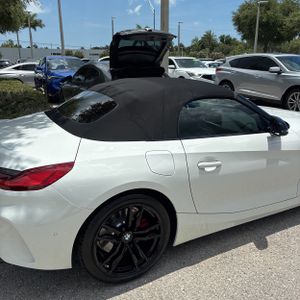 صورة 8 لـ 2023 BMW Z4 M40I