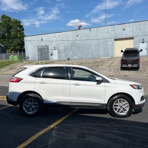 FORD EDGE SEL - 10