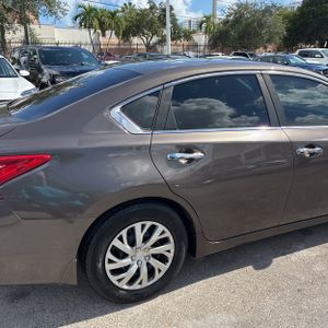 2017 Nissan ALTIMA 2.5 SV — фото 9