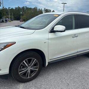 2020 Infiniti QX60 LUXE 照片 2