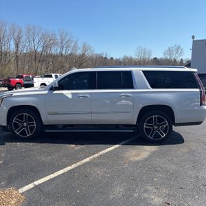 CADILLAC ESCALADE ESV PREMIUM - 3