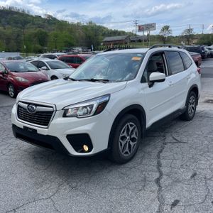 SUBARU FORESTER PREMIUM - 1
