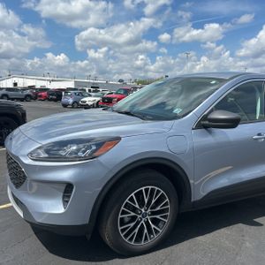 FORD ESCAPE SE PHEV - 2