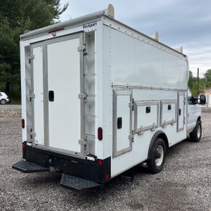 FORD E-350 CUTAWAY - 8