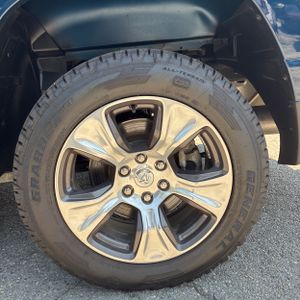 صورة مصغرة 18 لـ 2023 RAM 1500 LARAMIE