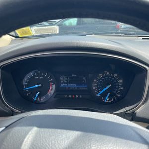 صورة مصغرة 34 لـ 2014 FORD FUSION SE
