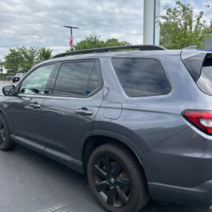 صورة 6 لـ 2025 Honda PILOT BLACK EDITION