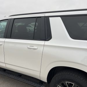 CHEVROLET SUBURBAN Z71 - 6