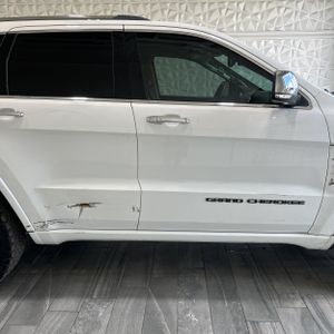 2017 JEEP GRAND CHEROKEE OVERLAND — фото 9