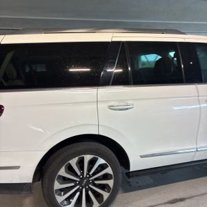 LINCOLN NAVIGATOR RESERVE - 9