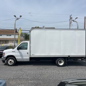 FORD E-350 CUTAWAY - 3