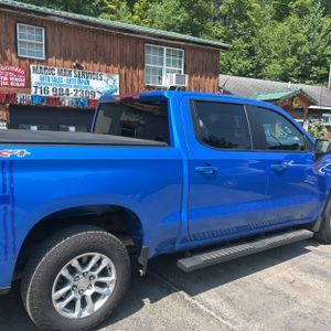 2025 Chevrolet SILVERADO 1500 LT 照片 9