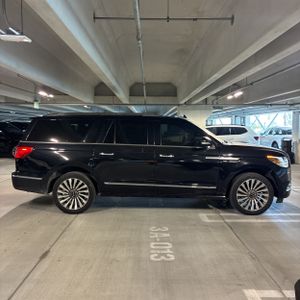 2019 Lincoln NAVIGATOR L RESERVE — фото 10