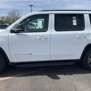 JEEP WAGONEER SERIES III - 4