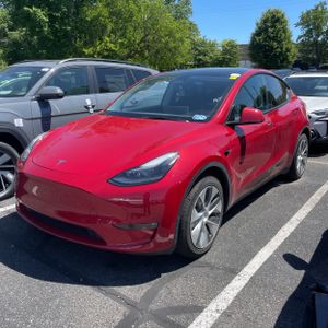 TESLA MODEL Y LONG RANGE - 1