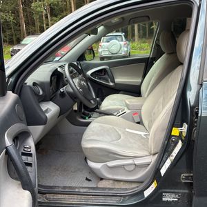 صورة مصغرة 32 لـ 2012 Toyota RAV4 BASE