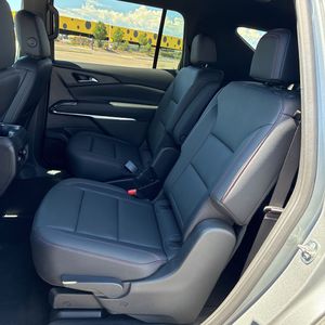 2025 Chevrolet TRAVERSE Z71 照片 34