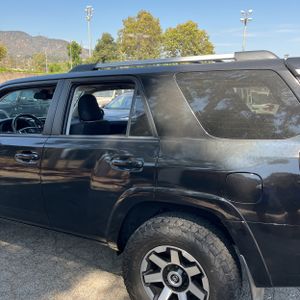 صورة 5 لـ 2020 Toyota 4RUNNER SR5