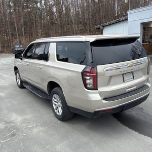 CHEVROLET SUBURBAN LT - 5