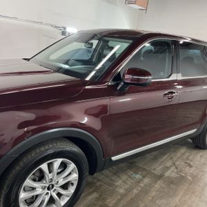 KIA TELLURIDE LX - 2