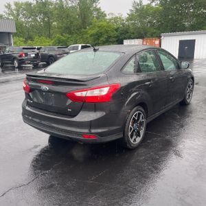 FORD FOCUS SE - 8