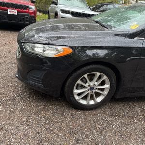 FORD FUSION SE - 2