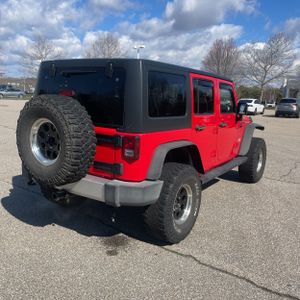 Jeep Wrangler Unlimited Sahara - 8