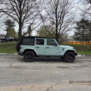 JEEP WRANGLER SAHARA 4XE - 10
