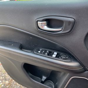 صورة مصغرة 66 لـ 2019 JEEP COMPASS LATITUDE