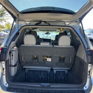 2020 Toyota SIENNA XLE 8-PASSENGER 照片 43