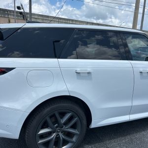 صورة 9 لـ 2023 LAND Rover RANGE ROVER SPORT P400 DYNAMIC SE