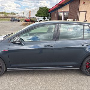 VOLKSWAGEN GOLF GTI SE - 4