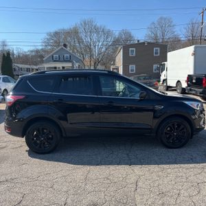 FORD ESCAPE SE - 10