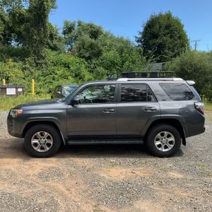 2016 Toyota 4RUNNER SR5 照片 3