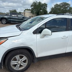 CHEVROLET TRAX LT - 2