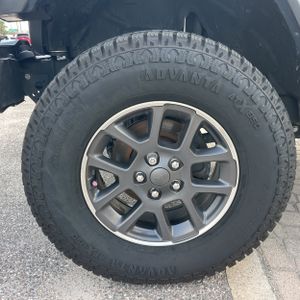 2020 JEEP GLADIATOR OVERLAND — миниатюра 17