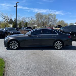 MERCEDES-BENZ E-CLASS - 3