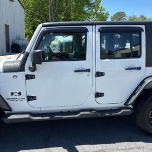 JEEP WRANGLER UNLIMITED X - 4