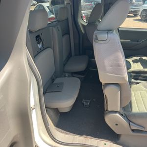 2013 Nissan FRONTIER S thumbnail 34