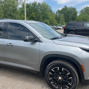 2025 Chevrolet TRAVERSE LT — миниатюра 13