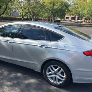 FORD FUSION SE - 6