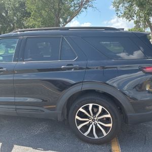 FORD EXPLORER ST-LINE - 6
