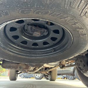 2005 Toyota 4RUNNER SR5 thumbnail 25