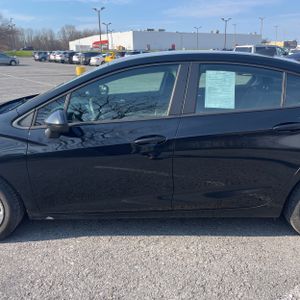 CHEVROLET CRUZE LS AUTO - 4