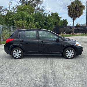 2011 Nissan VERSA 1.8S — фото 10